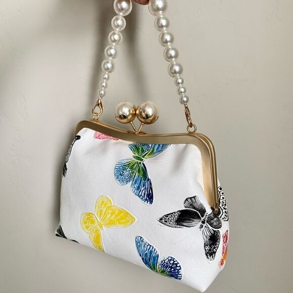 Handmade Genuine Leather Butterfly Embossed Kisslock Clutch with Small Purse Set - Picture 9 of 16